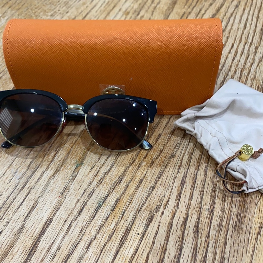 TORY BURCH polarized sunglasses